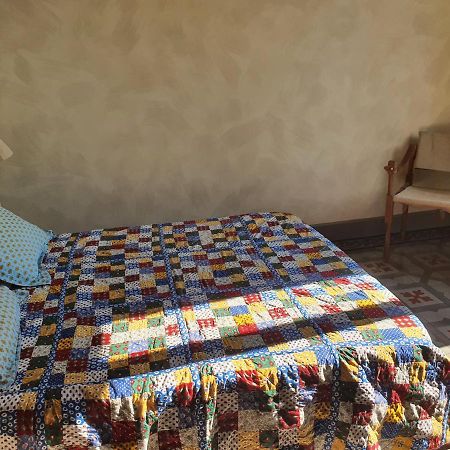 Manoir En Crau Hotel อาร์ลส์ ภายนอก รูปภาพ