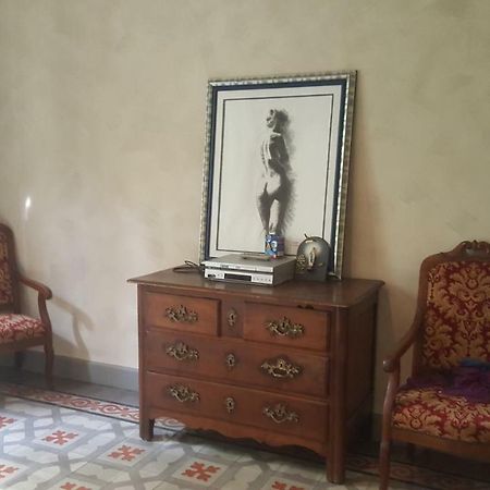 Manoir En Crau Hotel อาร์ลส์ ภายนอก รูปภาพ