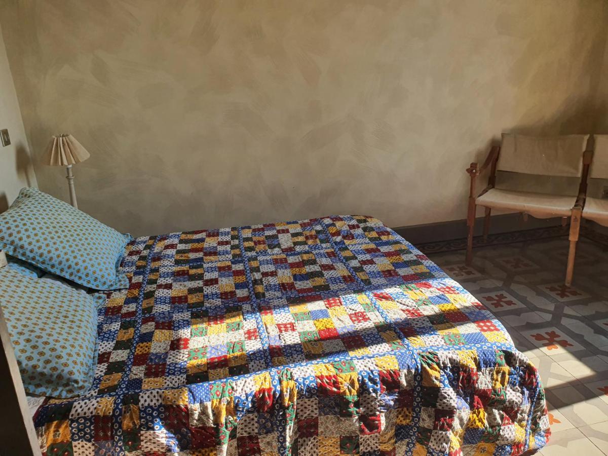 Manoir En Crau Hotel อาร์ลส์ ภายนอก รูปภาพ
