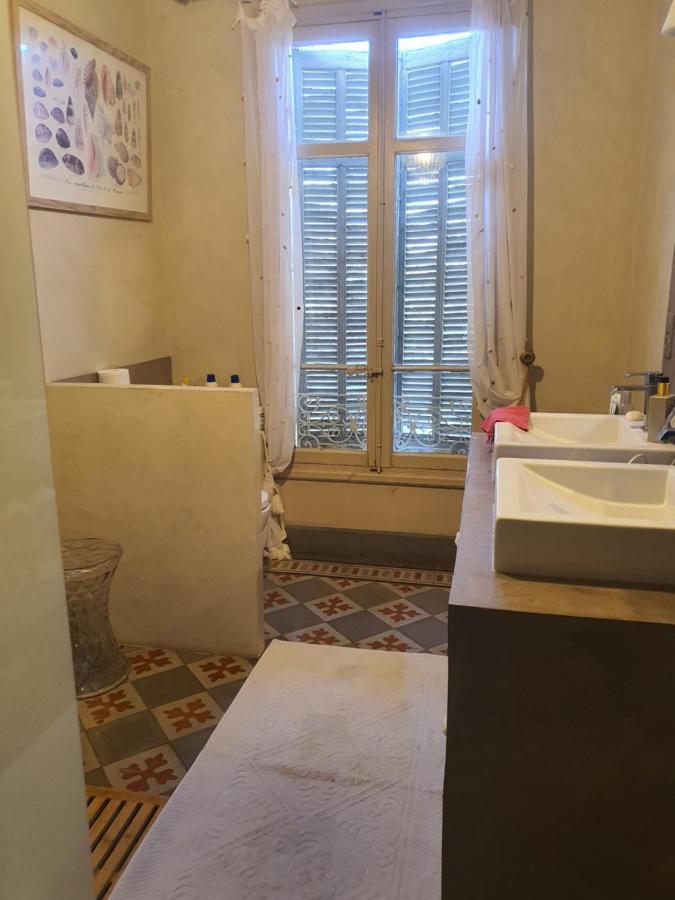 Manoir En Crau Hotel อาร์ลส์ ภายนอก รูปภาพ